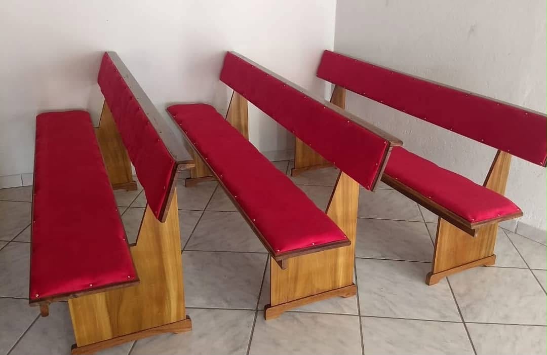 Bancos para igreja – Marcenaria Rezende