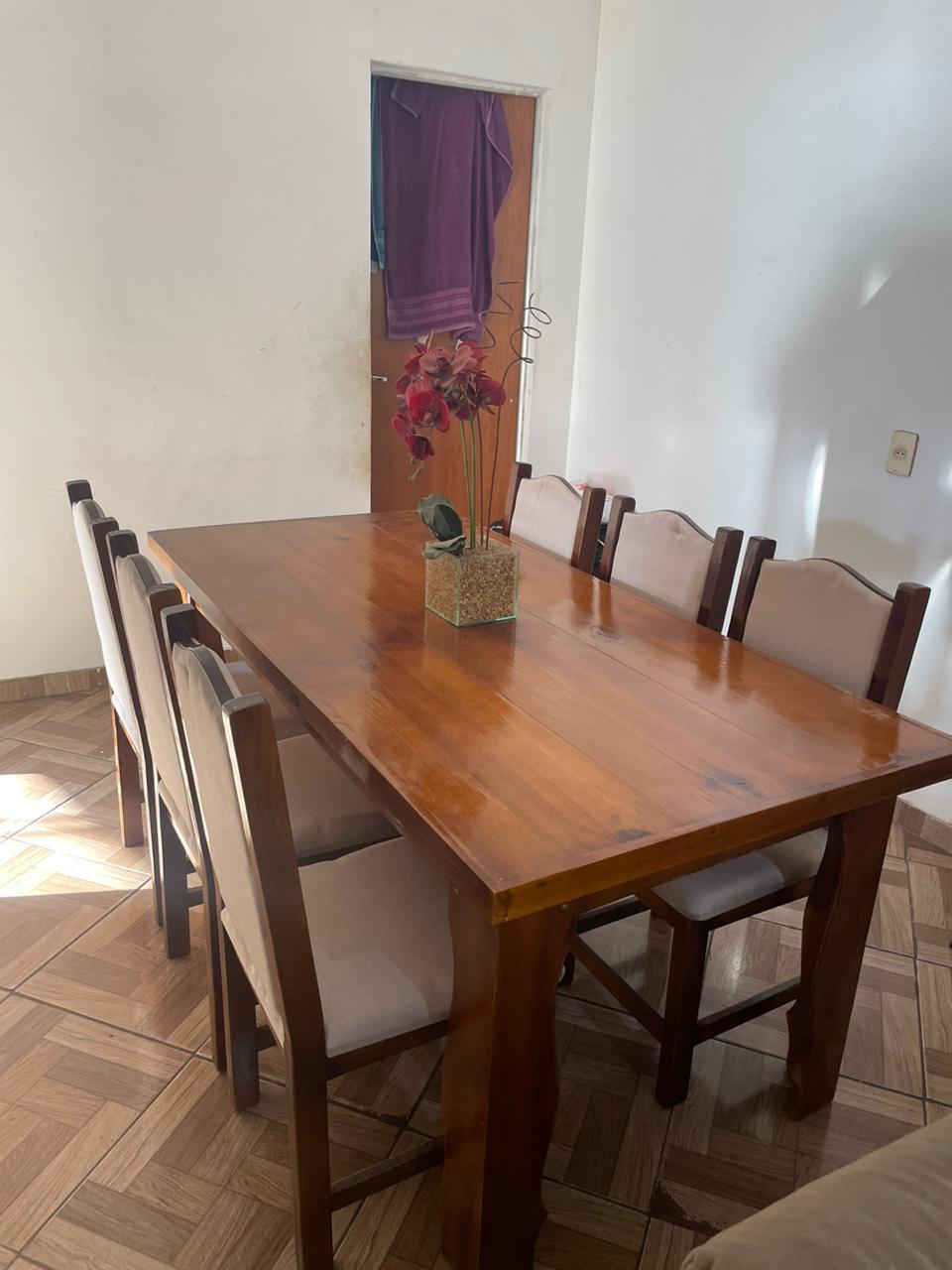 Mesa de Madeira e Cadeiras – Marcenaria Rezende