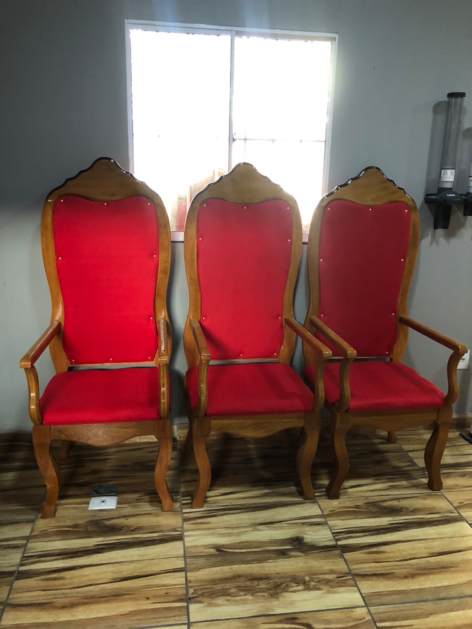 Cadeiras para Altar – Marcenaria Rezende
