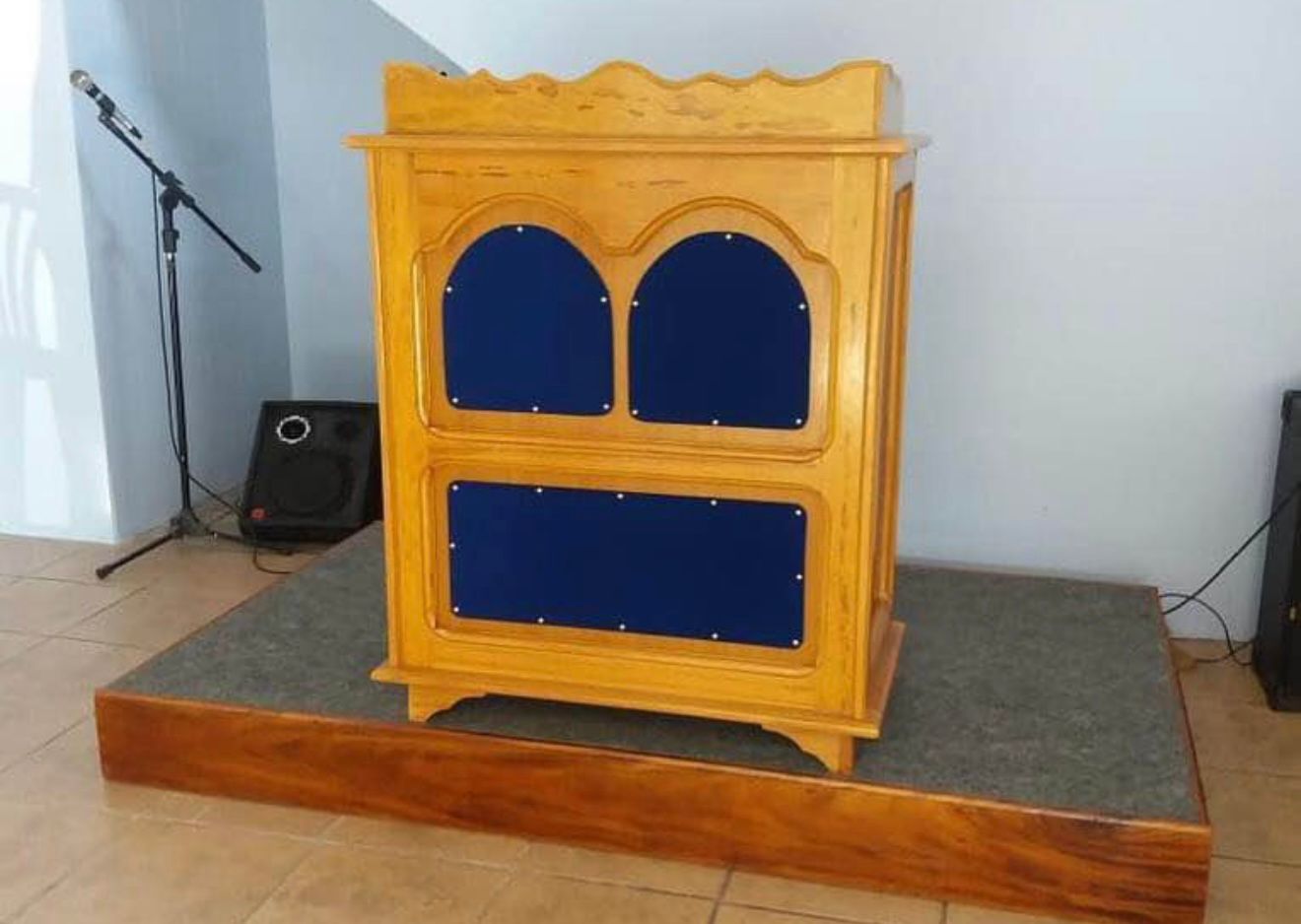 Pulpitos e Gazofilacio – Marcenaria Rezende